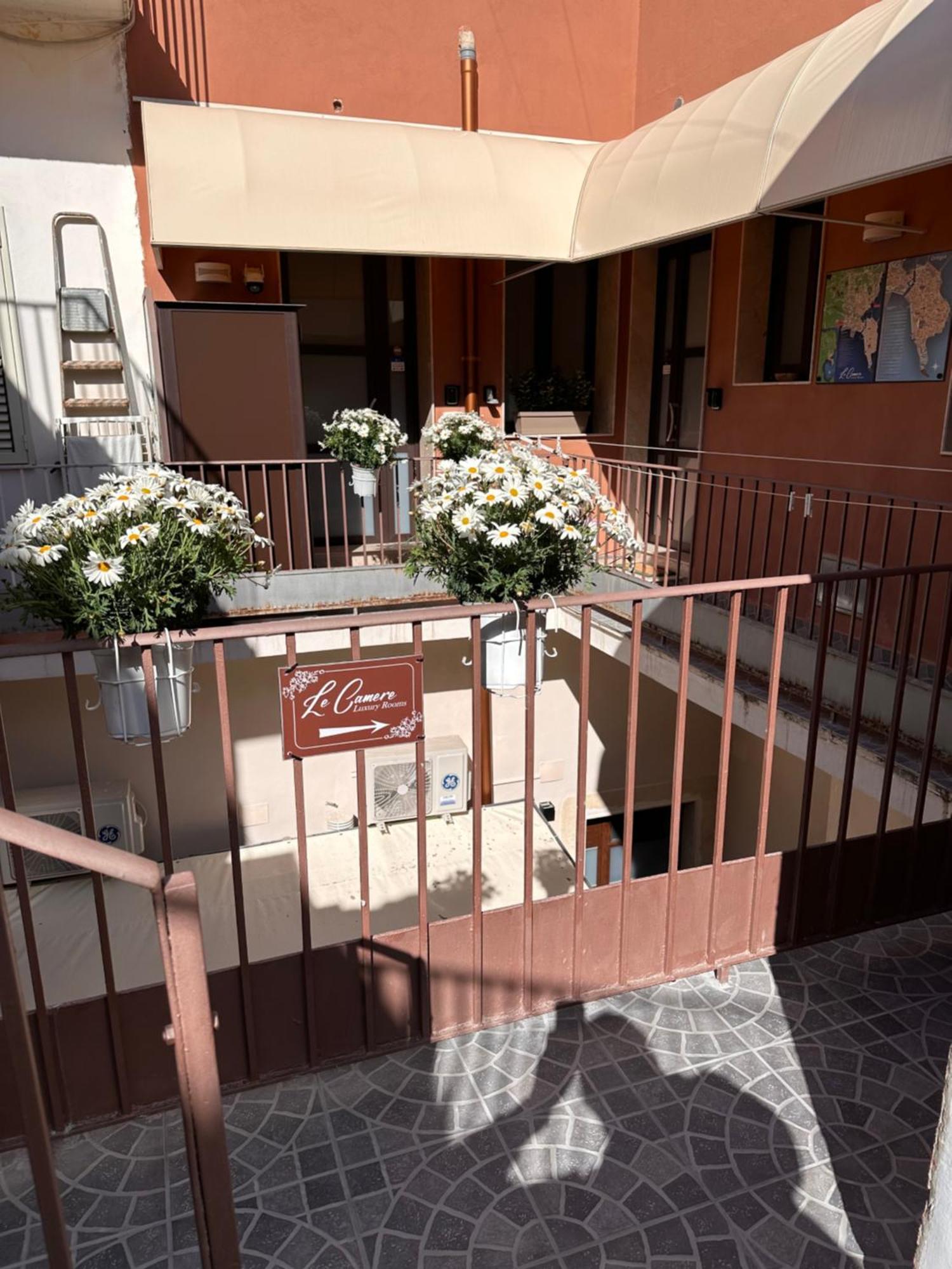 Le Camere Luxury Rooms Siracusa Syracuse ภายนอก รูปภาพ